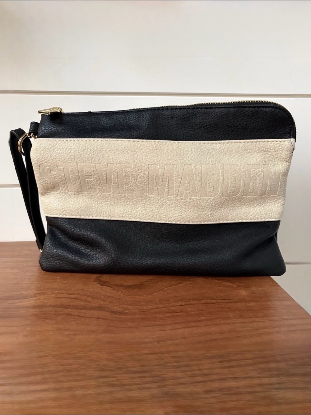 Steve Madden Cream Black Faux Leather Wristlet Clutch Bag Purse Chic Classy